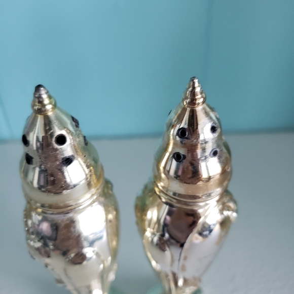 Vintage Stanhome Salt and Pepper Shakers - Picture 2 of 5